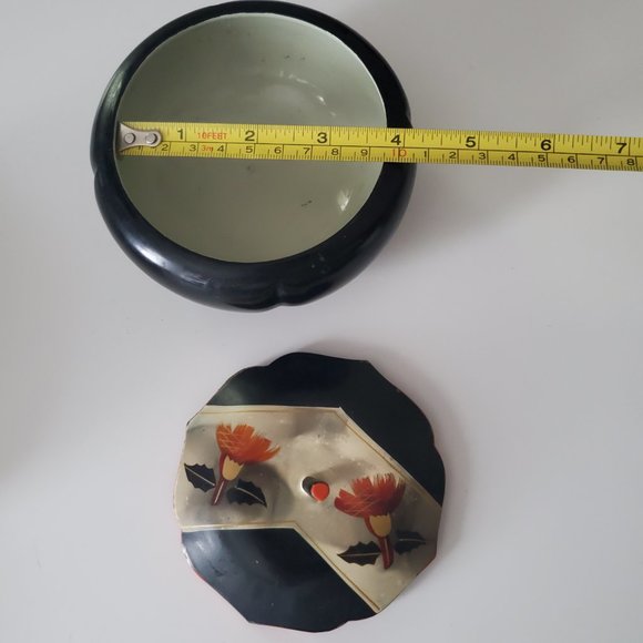 Vintage Japanese Lacquerware Bonbonniere Bowl(s) w/ lids 1 Red, 1 Black… - Picture 9 of 16